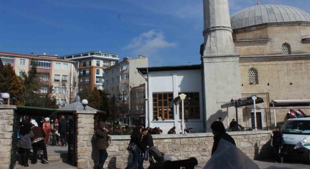 Depremde hayatını kaybedenler için Kırklarelide gıyabi cenaze namazı kılındı