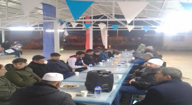 Depremde hayatını kaybedenler için Kuran tilaveti okundu