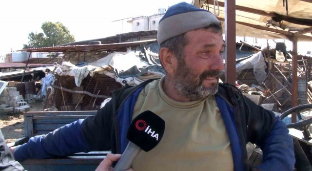 Depremde hayvanları telef oldu, o anları gözyaşları içinde anlattı