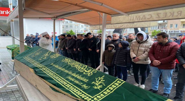 Depremde ölen iki genç, Türkelide son yolculuğuna uğurlandı