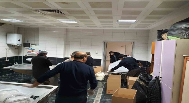 Depremde vefat edenler için 5 gündür teçhiz, tekvin ve defin malzemesi hazırlıyorlar