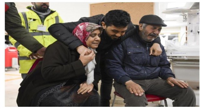Depremden 261 saat sonraki kurtuluş Kuşadası Belediyesini sevince boğdu