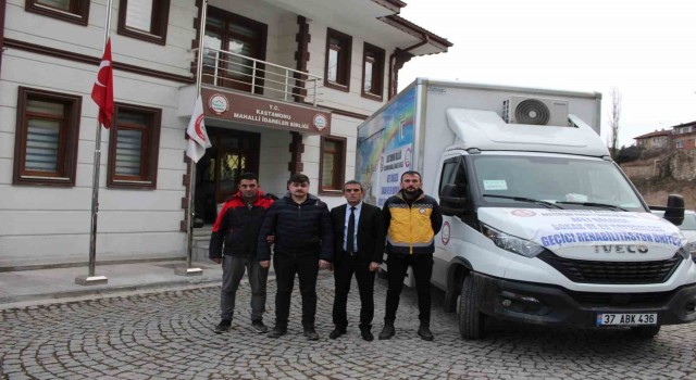 Depremden etkilenen sokak hayvanları için KASMİB harekete geçti