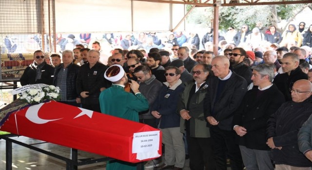 Depreme Antakyada yakalanan genç kız bugün Marmariste defnedildi