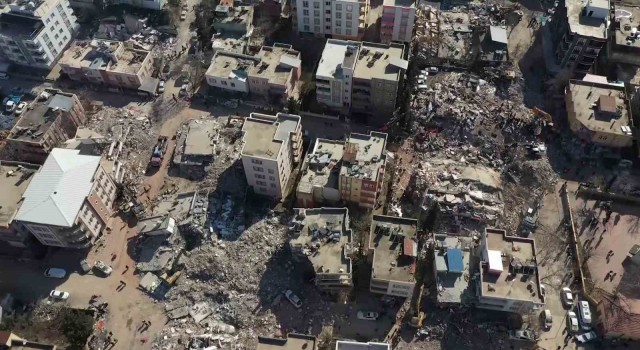 Depremin 5inci gününde Adıyaman havadan görüntülendi
