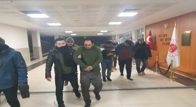 Depremin merkez üssü Elbistanda hırsızlık yapan 3 kişi tutuklandı
