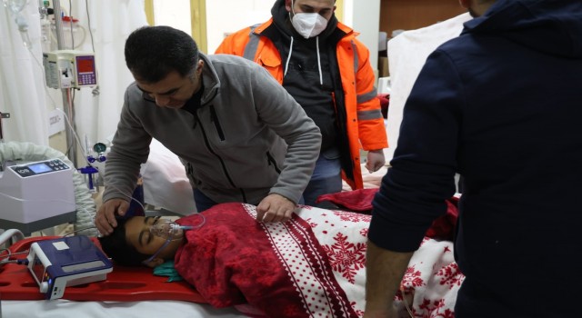 Depremin sembolü Ömer ve Umut bebekten sevindiren haber