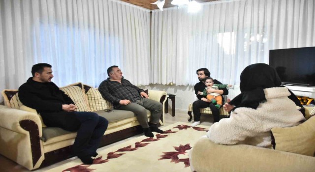 Depremzede aileler yalnız bırakılmıyor