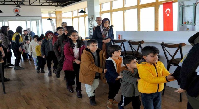 Depremzede çocuklara ‘moral etkinliği