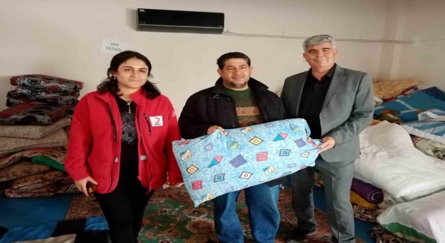 Depremzededen örnek davranış: Yastıktan Adana burması çıktı geri getirdi