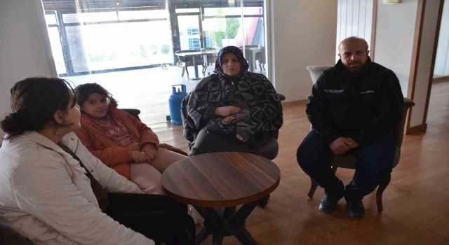 Depremzedeler Didimdeki otellere yerleştirildi