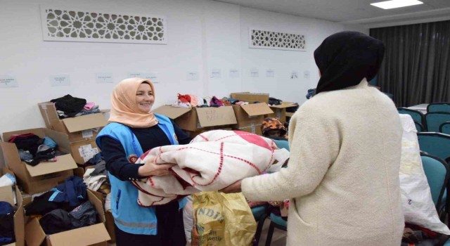 Depremzedeler için Hayır Çarşısı