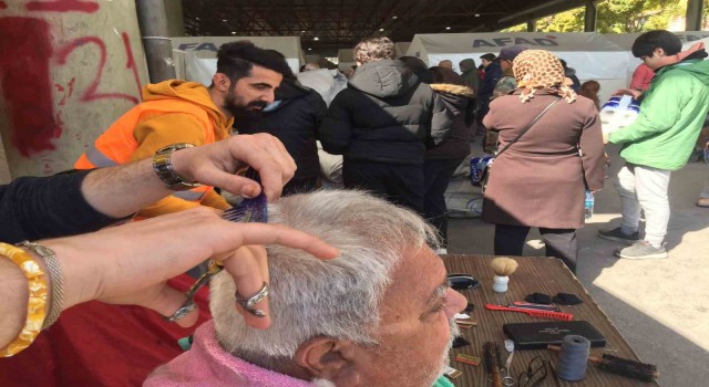 Depremzedelere ücretsiz tıraş