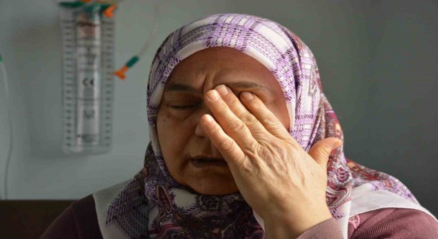 Depremzedenin gözyaşları yürekleri dağladı: Annemin toprağa gömüldüğünü bile göremedim