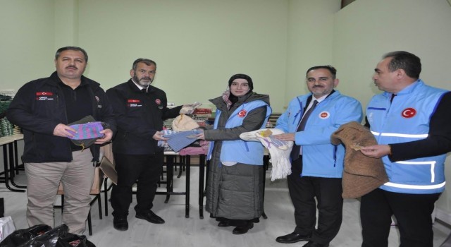 Derebucaktan depremzedelere yardım