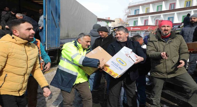 Develiden depremzedeler için 4 yardım kafilesi daha yola çıktı