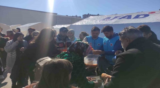 Diyanet İşleri Başkanı Erbaş: “Deprem bölgesinde ibadet ruhuyla çalışan 15 bin hocamıza kolaylık diliyorum”