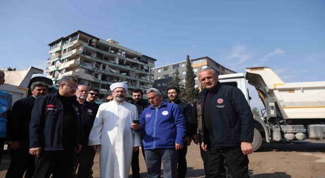 Diyanet İşleri Başkanı Erbaş, Hatayda incelemelerde bulundu