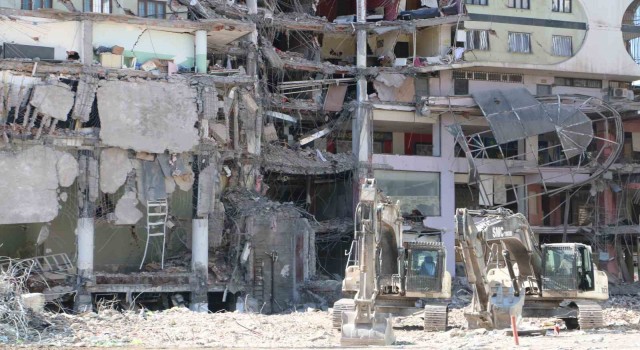 Diyarbakırda enkaz arama çalışmaları tamamlandı