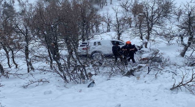 Diyarbakırda kar yağışı ve buzlanma kaza getirdi: 1 ölü, 3 yaralı