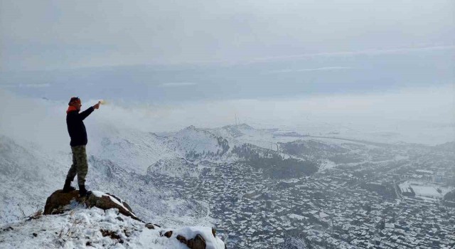 Doğa tutkunlarından 10 kilometrelik Gönül Dağı tırmanışı