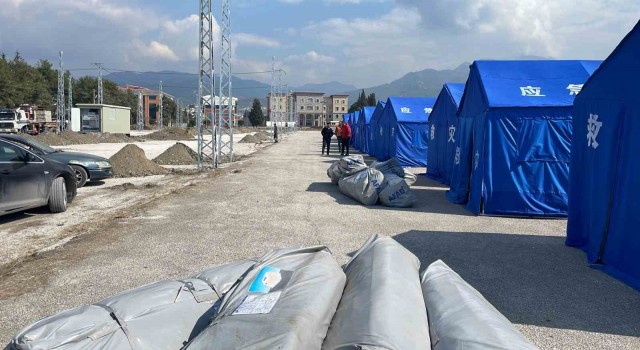 Dörtyolda afetzedeler için çadır kent kuruluyor