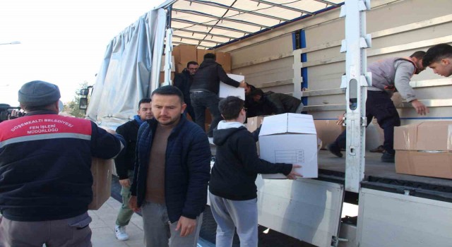 Döşemealtı depremzedeler için tek yürek oldu