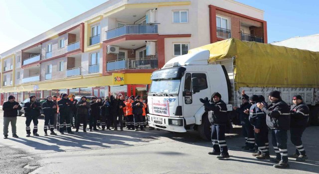 Efelerden deprem bölgesine yardımlar devam ediyor