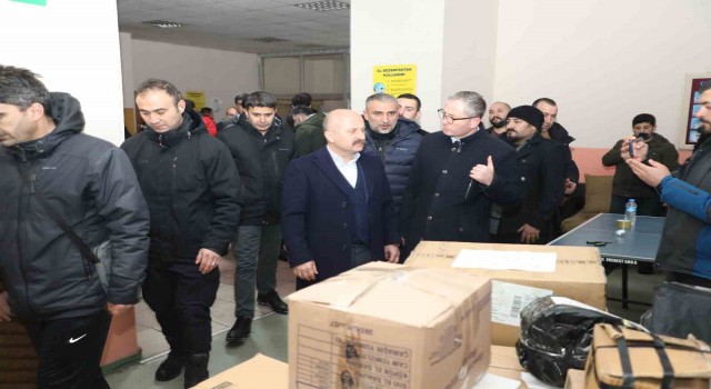 Eğitim camiasının yardımları Ağrıdan Maraşa doğru yola çıktı