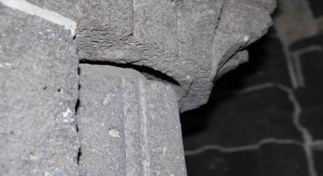 El-Cezerinin sütunceleri depremde Mesudiye Medresesinin yapısında kayma olmadığını kanıtladı