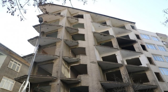 Elazığda 14 bin 698 bina incelendi: 3 bin 309 bina ağır hasarlı
