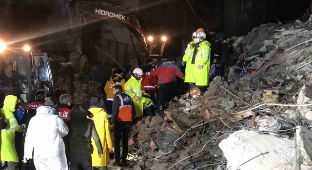 Elazığda arama çalışmaları tamamlandı, son kişinin de cansız bedenine ulaşıldı