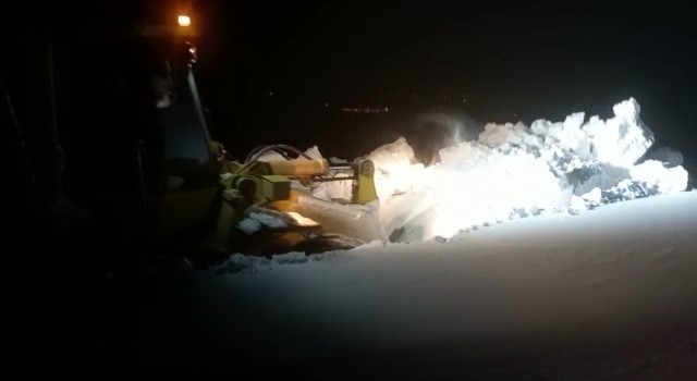 Elazığda kapalı 179 köy yolunda çalışmalar sürüyor