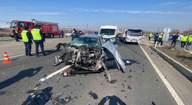 Elazığda trafik kazası: 1 ölü, 4 yaralı