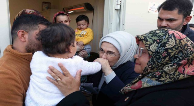 Emine Erdoğan, BM Habitat İcra Direktörü Sharif ile deprem bölgesine gitti