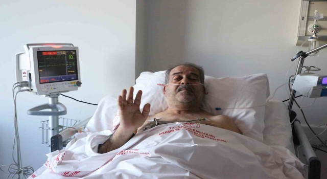Enkaz altında idrarını içerek 183 saat hayatta kalmış