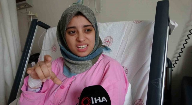 Enkaz altında yağmur suyu bebeğine hayat suyu oldu