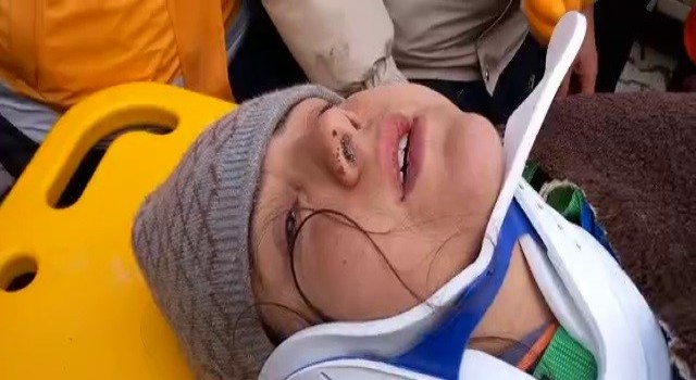 Enkazdan çıkarılan Eda: ‘Hepinize çok teşekkür ediyorum