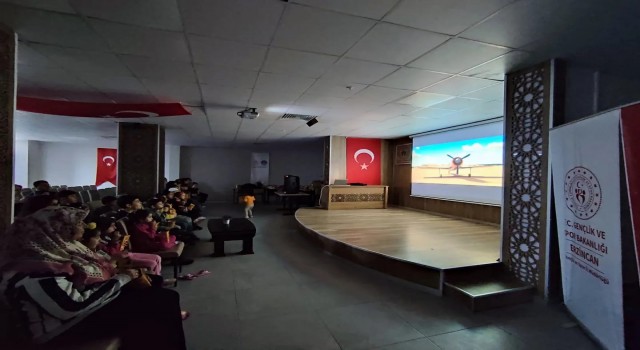 Erzincandaki depremzede çocuklara moral etkinliği