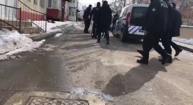 Erzurumda kız kaçırma meselesi iki aileyi karşı karşıya getirdi