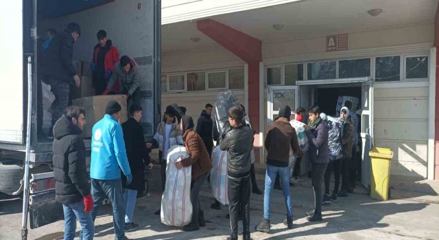 Erzurumdan deprem bölgesine yardımlar çığ gibi büyüyor