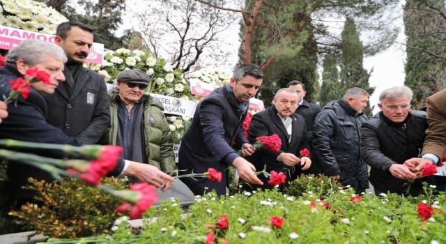 Eski Devlet Bakanı Adnan Kahveci, vefatının 30uncu yıl dönümünde Kartalda anıldı