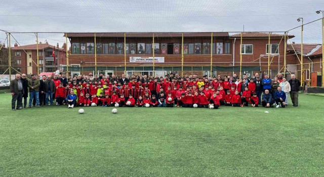 Eskişehir Futbol Altyapı Derneğinden tesislerin boşaltılmasını isteyen belediyeye tepki