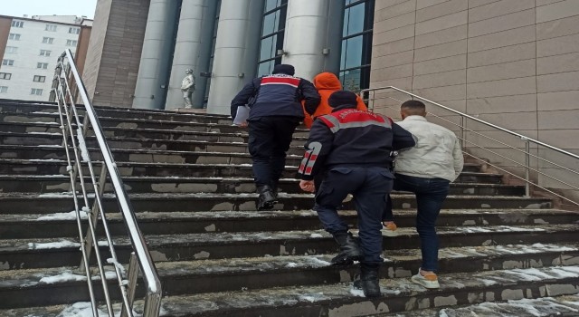Eskişehirde 2 hırsızlık şüphelisi yakalandı