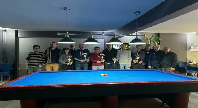 Eskişehirde “Tek Yürek Türkiye 3 Bant Bilardo Kupası” düzenlendi