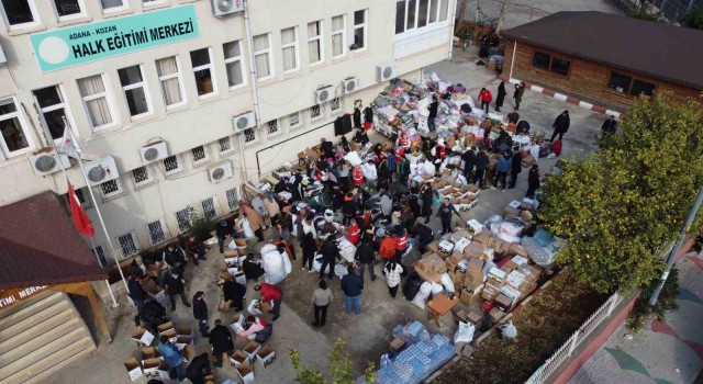 Evlerinden sağ kurtulan Kozanlı depremzedeler diğer illerdeki depremzedeler için seferber oldu