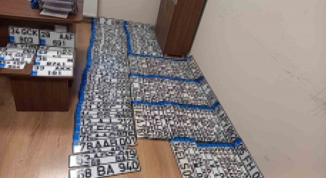 Eyüpsultanda sahte plaka operasyonu: 2 gözaltı