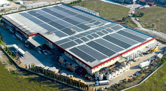 Fabrikalar enerjilerini güneşten alıyor
