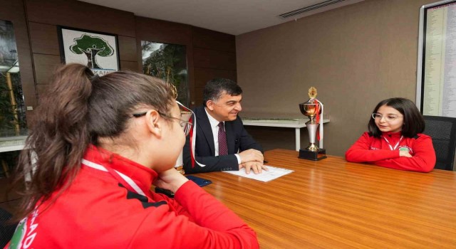 Fadıloğlu, milli sporcuları ağırladı