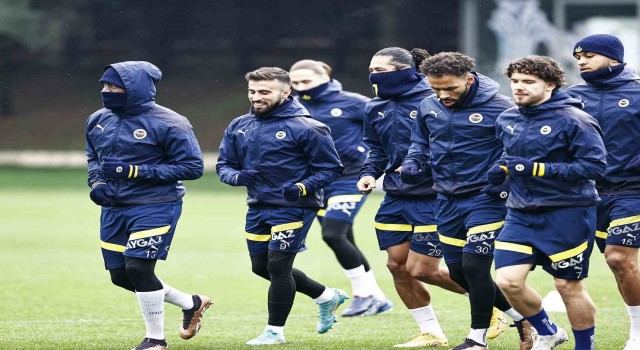 Fenerbahçe, Adana Demirspor maçı hazırlıklarını tamamladı